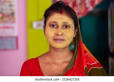 Indian Girl Face Pack Clous Up Photo, South Tripura, Click- 02-02-2022