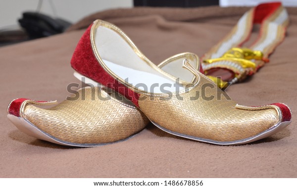 sherwani shoes for groom