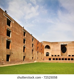 Indian Institute Of Management, Ahmedabad - Louis Kahn