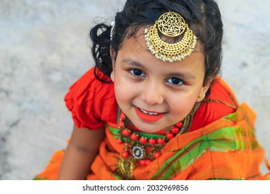 Indian Little Girl Traditional Saree Jewelry Stock Photo 2032969856 ...