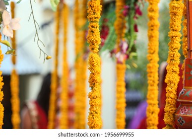 Indian Marrige Flowers Decoration For Couple