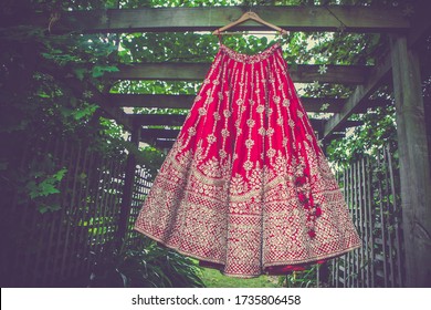 Indian Punjabi Sikh Bride's Red Wedding Outfit