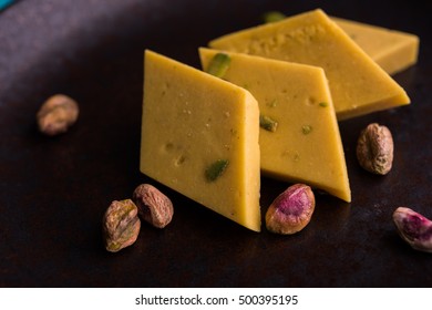 Indian Sweet Kaju Katli Or Kesar Pista Barfi