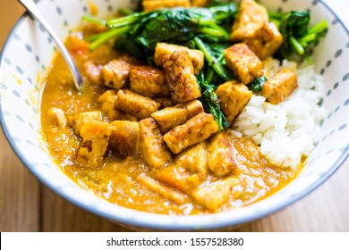 Indian Tempeh Lentil Dahl With Spinach