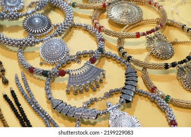 5,690 Jewellery Street Shopping Images, Stock Photos & Vectors ...