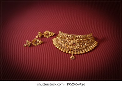 Indian traditional Jewelry in gold
