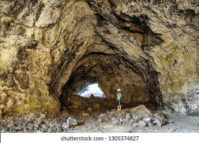 1,239 Craters moon monument Images, Stock Photos & Vectors | Shutterstock