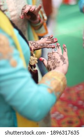 Indian Wedding And  Beautiful Women Henna 