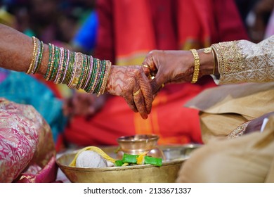 indian wedding ceremony candid photography 