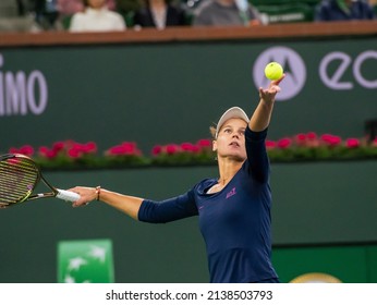 Indian Wells, California, USA - 03 12 2022 Veronika Kudermetova Playing Her Second-round Match At BNP Paribas Open