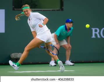 INDIAN WELLS, UNITED STATES - MARCH 17 : Victoria Azarenka Hits A Tweener Shot At The 2016 BNP Paribas Open