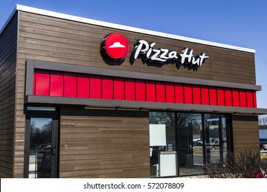 Indianapolis - Circa February 2017: Pizza Hut Fast Casual Restaurant. Pizza Hut is a subsidiary of YUM! Brands IV