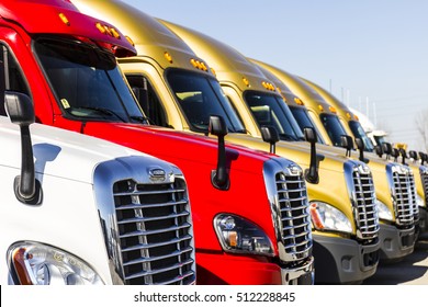 Indianapolis - Circa November 2016: Freightliner Semi Tractor Trailer Trucks Lined Up For Sale I