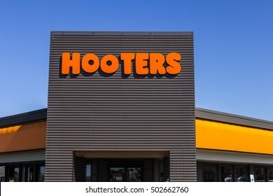 Indianapolis - Circa October 2016: Hooters Dine In Restaurant Location. Hooters operates and franchises over 430 locations I