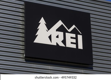 Indianapolis - Circa October 2016: Recreational Equipment, Inc. Logo And Signage. REI Sells Sporting Goods And Outdoor Gear I