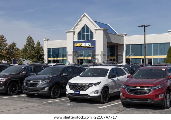 Indianapolis - Circa October 2022: CarMax dealership\
Chevrolet SUV display. CarMax is the largest used and pre-owned car\
retailer in the\
US.