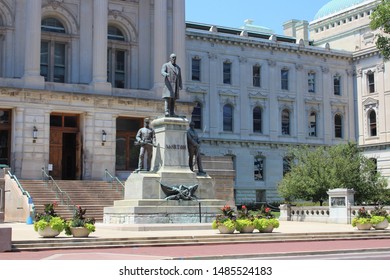 INDIANAPOLIS INDIANA - AUGUST 2019: Statue Of Indiana Civil War Governor Oliver P. Morton And Soldiers At Indiana State House, Capitol Building Of The State Of Indiana In August 2019 In Indianapolis.