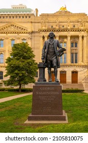 Indianapolis, Indiana, USA - October 19, 2021: Sculpture Of George Washington By Donald De Lue