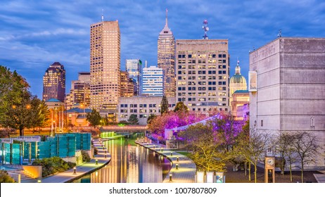 Indianapolis, Indiana, USA skyline and canal.