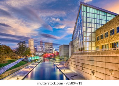 Indianapolis, Indiana, USA skyline and canal.