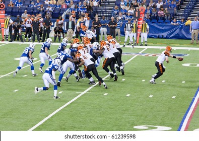 INDIANAPOLIS, IN - SEPT 2: The Play Begins During Football Game Between Indianapolis Colts And Cincinnati Bengals On September 2, 2010 In Indianapolis, IN