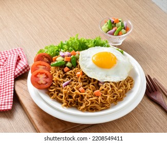 Indomie Goreng Indonesian Popular Instant Fried Stock Photo 2208549411 ...