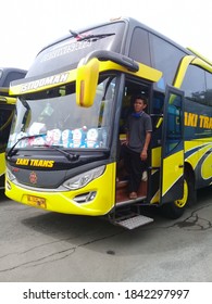 Indonesia, 27 October 2020, A Tourist Bus Is Parked In The Courtyard Of The Jakarta International Expo With A Selective Focus