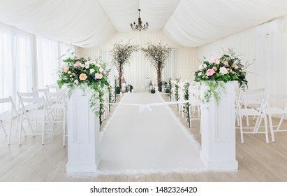 Imagenes Fotos De Stock Y Vectores Sobre Archway Flowers