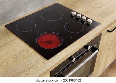  induction cooker used in the kitchen