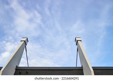 Industrial architecture with structural plaster and struts