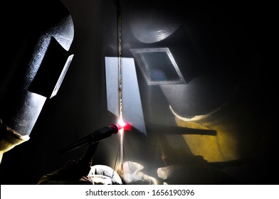 Industrial Argon Welder, Argon Welder Uses Torch To Make Sparks During Manufacture Of Metal Equipment