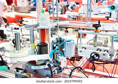 4,326 Bottle Labeling Machine Images, Stock Photos & Vectors | Shutterstock