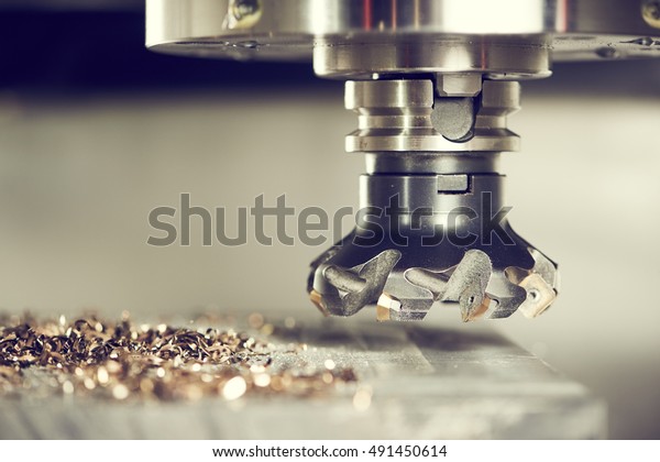 industrial\
metalworking cutting process by milling\
cutter