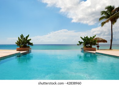 Infinity Luxury Swimming Pool On The Beach