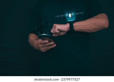 Information data search technology, search optimization, male hand using voice search, using the search bar function on your website, big data, automatic operation