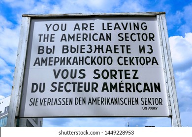 1,726 Checkpoint charlie Images, Stock Photos & Vectors | Shutterstock