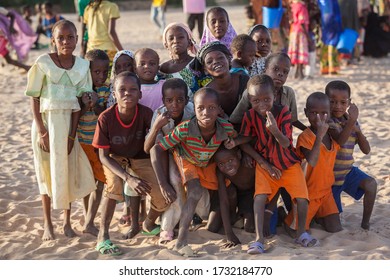 Ingall, Niger - September 2013: Group Of African Children