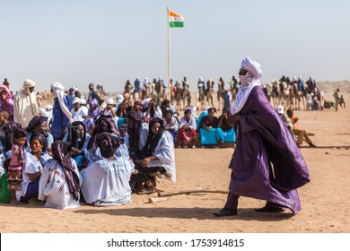 Ingall, Niger - September 2013: Nomad People At Sahara Desert Festival