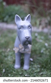 A Injured Stone Porcelain Dog 