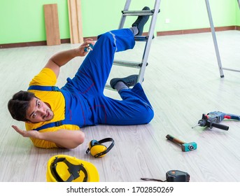 1,359 Injured builder Images, Stock Photos & Vectors | Shutterstock