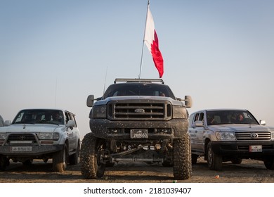 INLAND SEA, QATAR - DECEMBER 20, 2019: Qatari Men Meet On The Weekend In The Emirate's South-eastern Corner To Practice Dune Bashing, A Form Of Off-roading In The Sand Dunes.