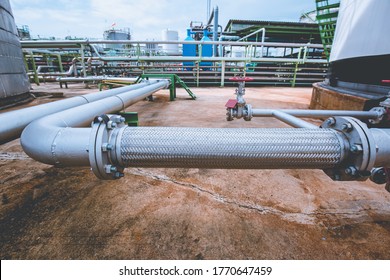 Inlet pipe hoses stainless steel for industrial chemicals use. flexible hose for flange plumbing systems flowing tank