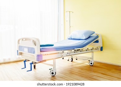 Inpatient Hospital Beds : Modern Mobile Bed For Convenience When Moving