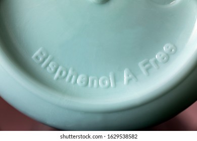 Inscription on the plastic bottle: Bisphenol A Free