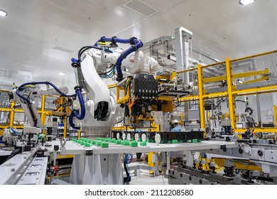 Inside A Electric Vehicle Battery Pack Shop At A VinFast Factory In Haiphong, Vietnam On Saturday, Dec. 25, 2021.