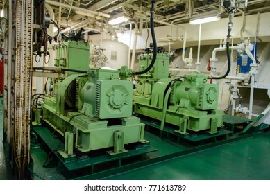 296 Container ship engine room Images, Stock Photos & Vectors ...