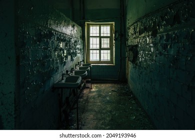 Inside Old Asylum For The Insane. Dark Creepy Abandoned Mental Hospital.