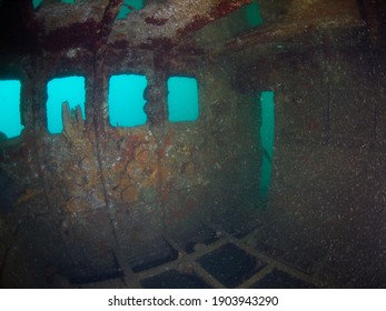 1,249 Inside Shipwreck Images, Stock Photos & Vectors | Shutterstock