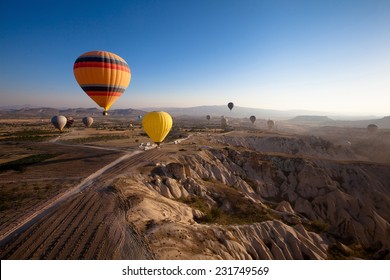 Inspiring Beautiful Landscape With Hot Air Balloons