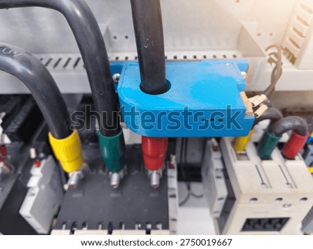 Installation cable phase input main breaker with Current Transmitter phase in circuit panels
